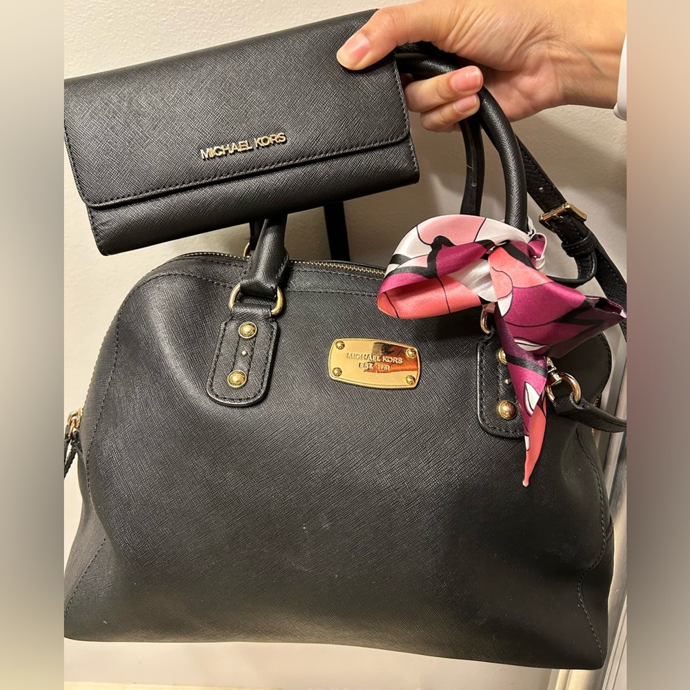 Michael Kors Black Handbag and Wallet Set